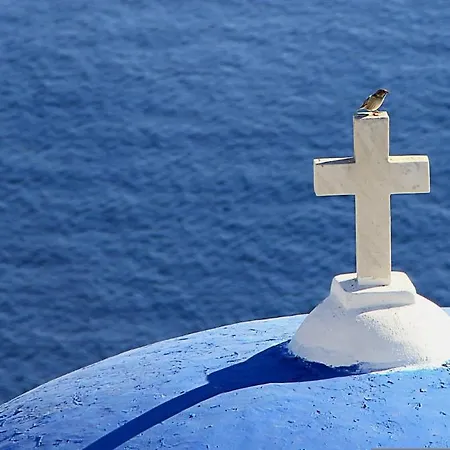 Villa Leoforos Dyo, Modern 3bdr With Pool, In The Centre Protarász