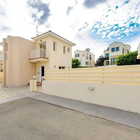 فيلة Leoforos Dyo, Modern 3bdr With Pool, In The Centre