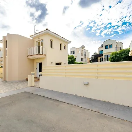 Leoforos Dyo, Modern 3bdr With Pool, In The Centre Of * Protaras
