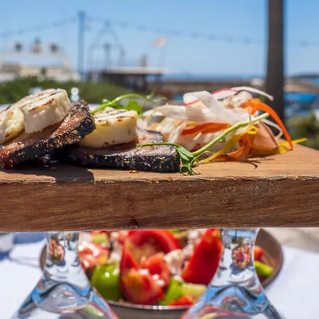 Leoforos Dyo, Modern 3bdr With Pool, In The Centre