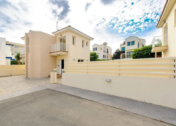 Βίλα Leoforos Dyo, Modern 3bdr With Pool, In The Centre