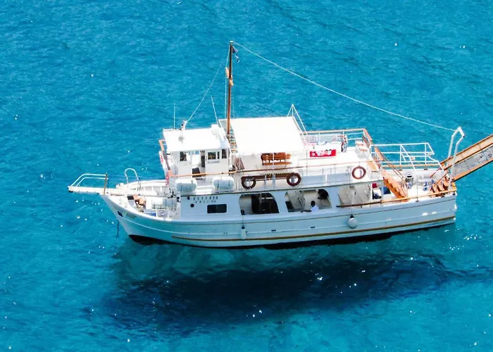 Leoforos Dyo, Modern 3bdr With Pool, In The Centre Πρωταράς